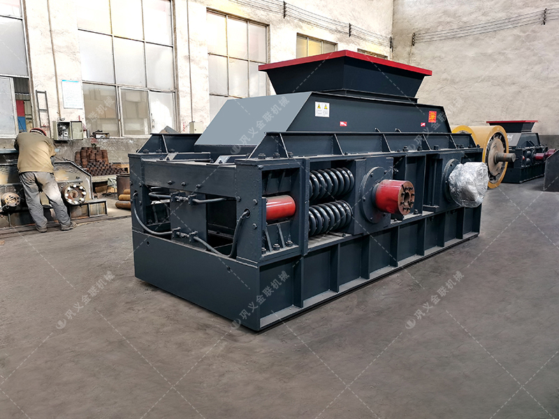 鵝卵石對輥破碎機介紹，為什么選擇金聯機械？