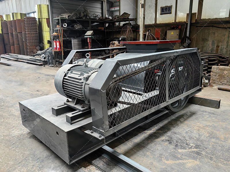 瀝青混合料性能不達標？雙齒輥破碎機助你提升路面質量