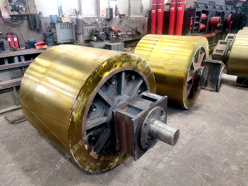 傳統制砂痛點頻出,液壓對輥制砂機提供怎樣的“一站式”解決方案? 傳統制砂痛點頻出,液壓對輥制砂機提供怎樣的“一站式”解決方案?